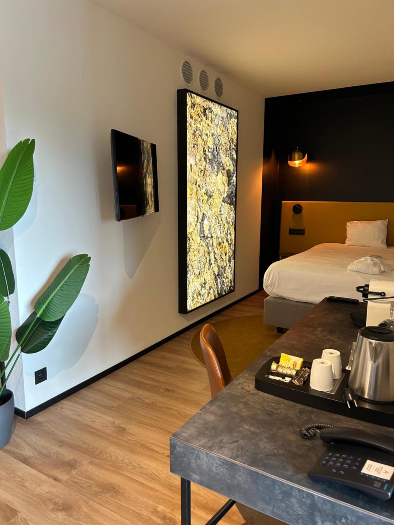 Ariane Hotel 예페르 외부 사진
