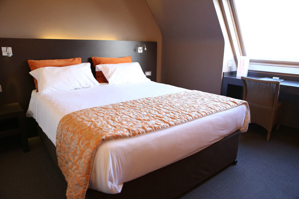 Ariane Hotel 예페르 외부 사진