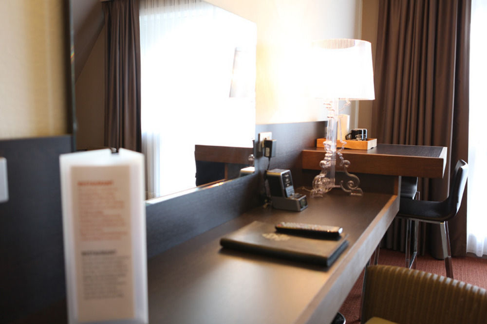 Ariane Hotel 예페르 외부 사진