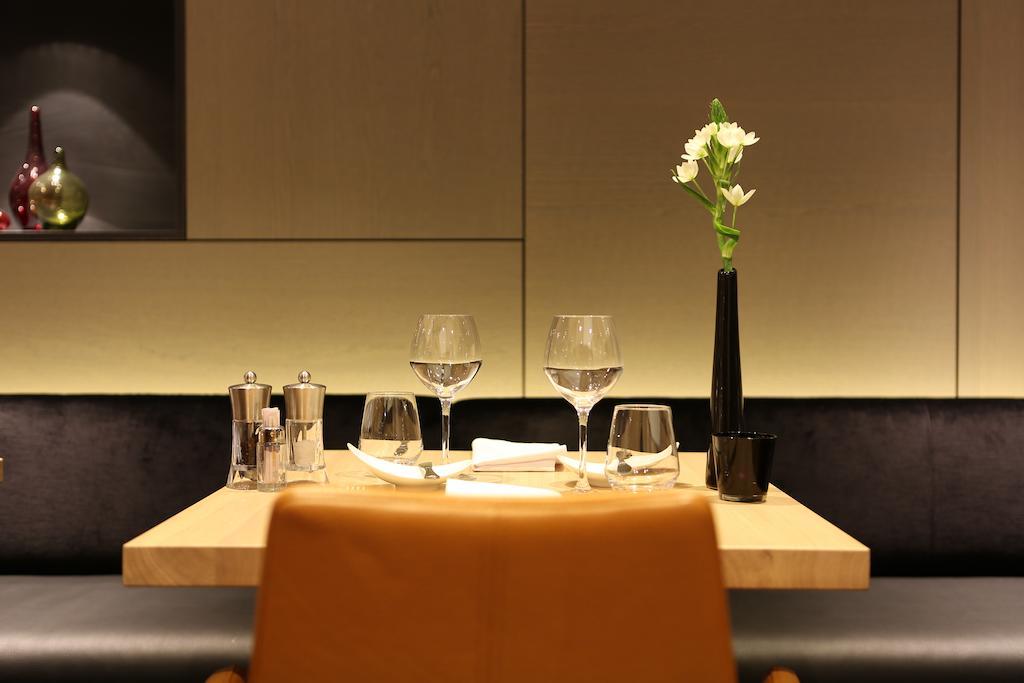 Ariane Hotel 예페르 외부 사진