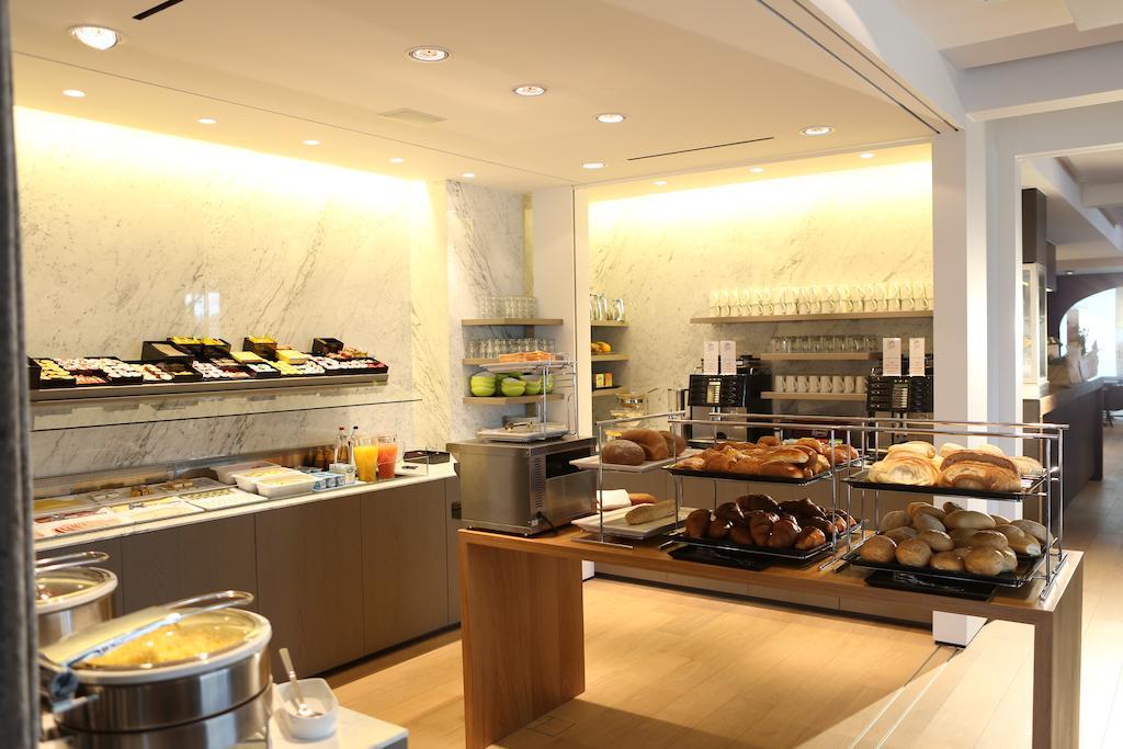 Ariane Hotel 예페르 외부 사진